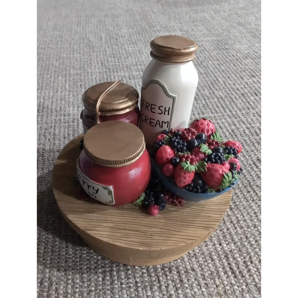 Our America .. Grandma's Preserves Berries & Cream Candle Topper NEW